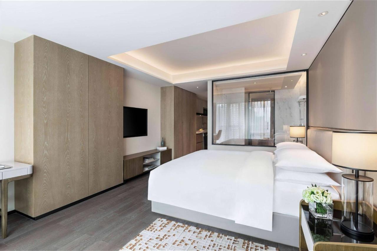 Marriott Executive Apartments Tsjoengking Buitenkant foto